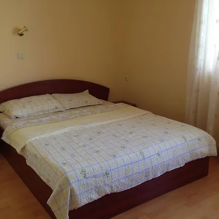 بيت ضيافة Kostadinovi *